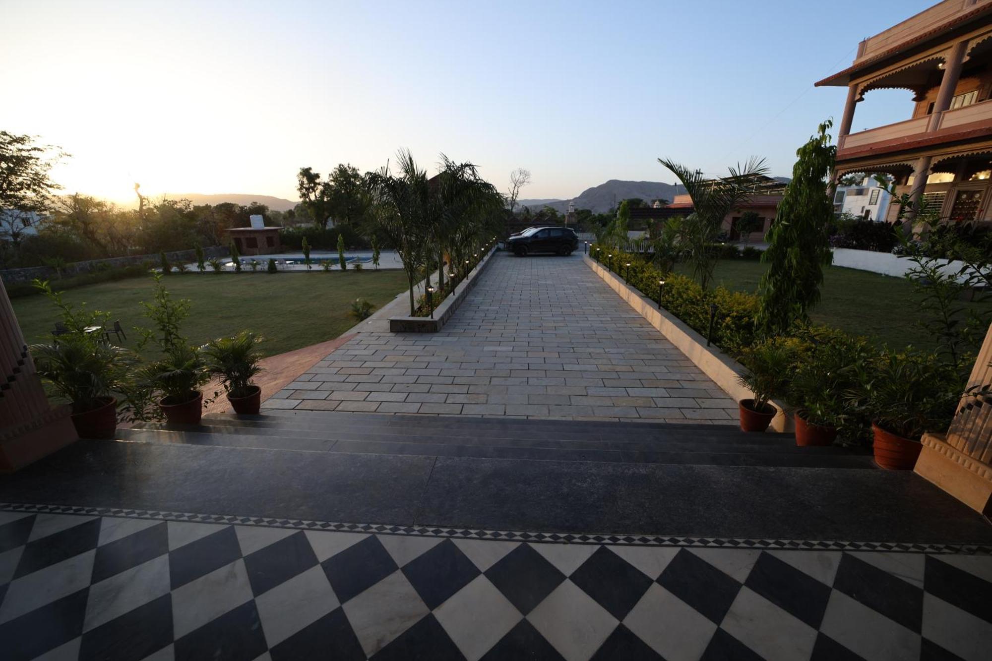 Jai Niwas Palace Resort Kumbhalgarh Exterior photo